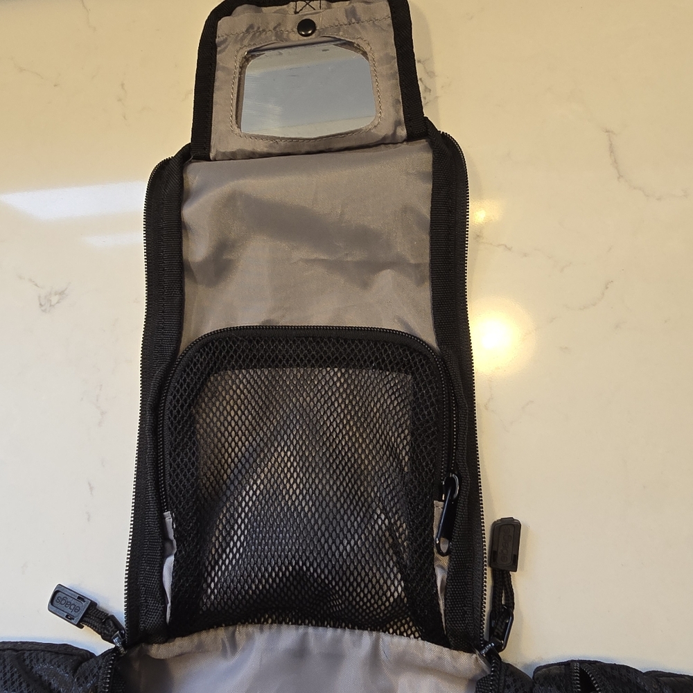 Ebags Pack-It-Flat Hanging Toiletry Bag Black - Picture 4 of 9
